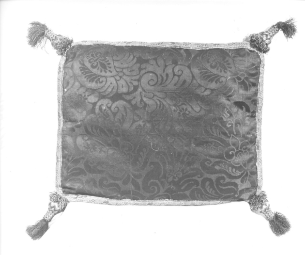 cuscino - manifattura lucchese (prima metà sec. XVII)