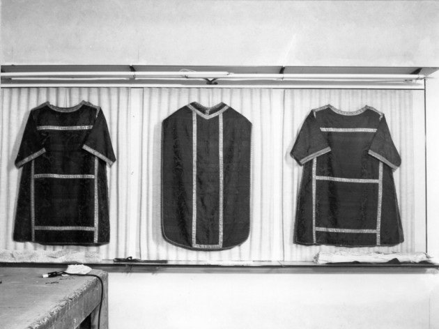 paramento liturgico - in terzo - manifattura lucchese (prima metà sec. XVII)