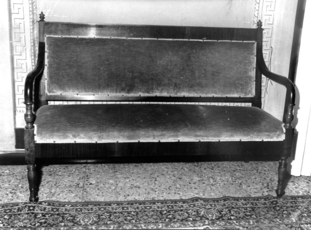 divano - manifattura lucchese (metà sec. XIX)