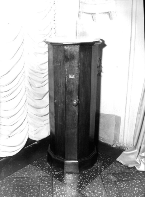 comodino - manifattura toscana (prima metà sec. XIX)