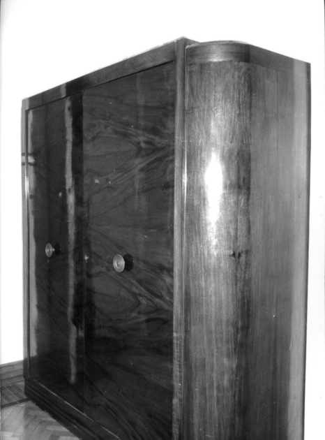 armadio - manifattura toscana (primo quarto sec. XX)