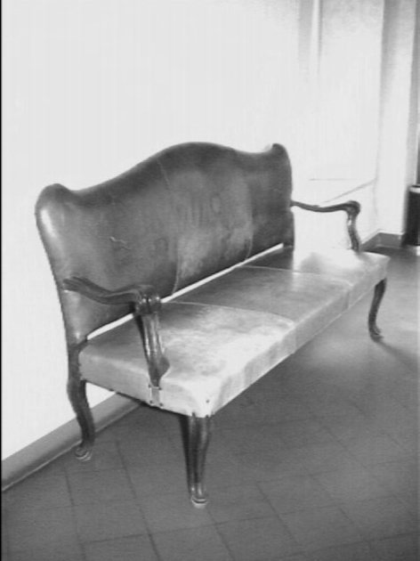 divano - manifattura toscana (fine/inizio secc. XVII/ XVIII)