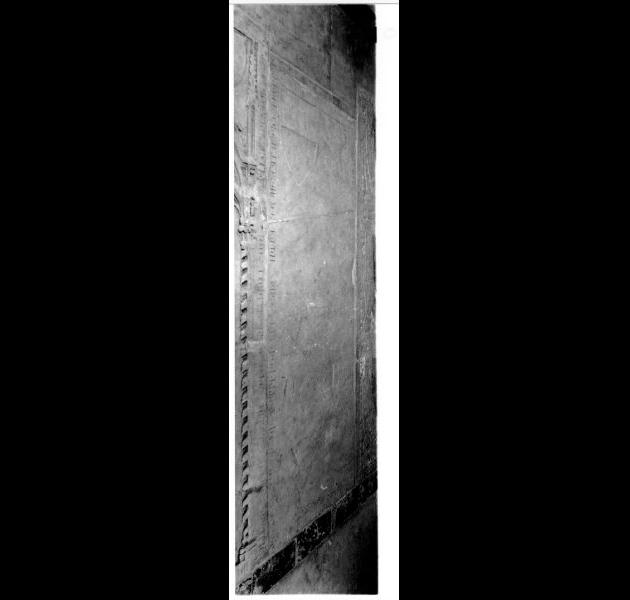 lapide tombale - ambito pisano (sec. XIV)