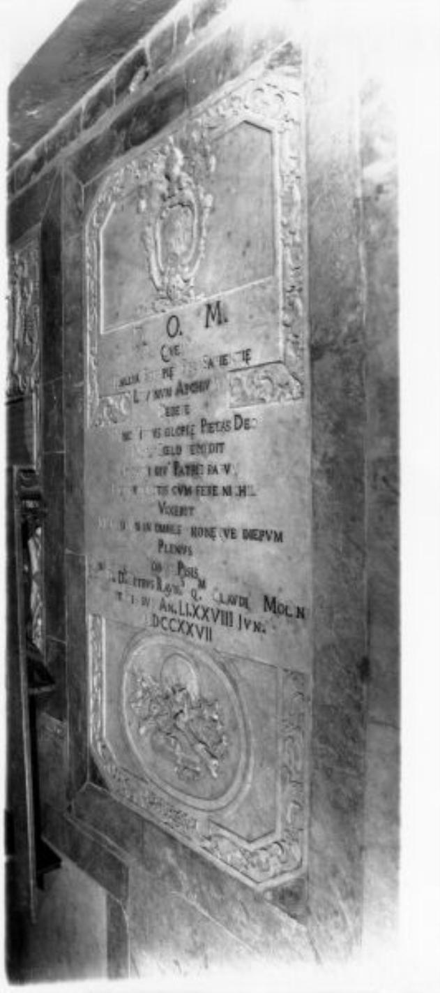 lapide tombale - ambito pisano (sec. XVIII)