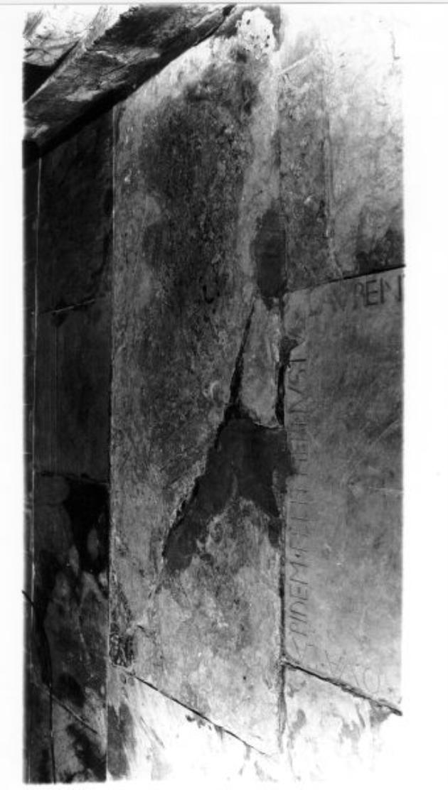 lapide tombale - ambito pisano (sec. XIV)