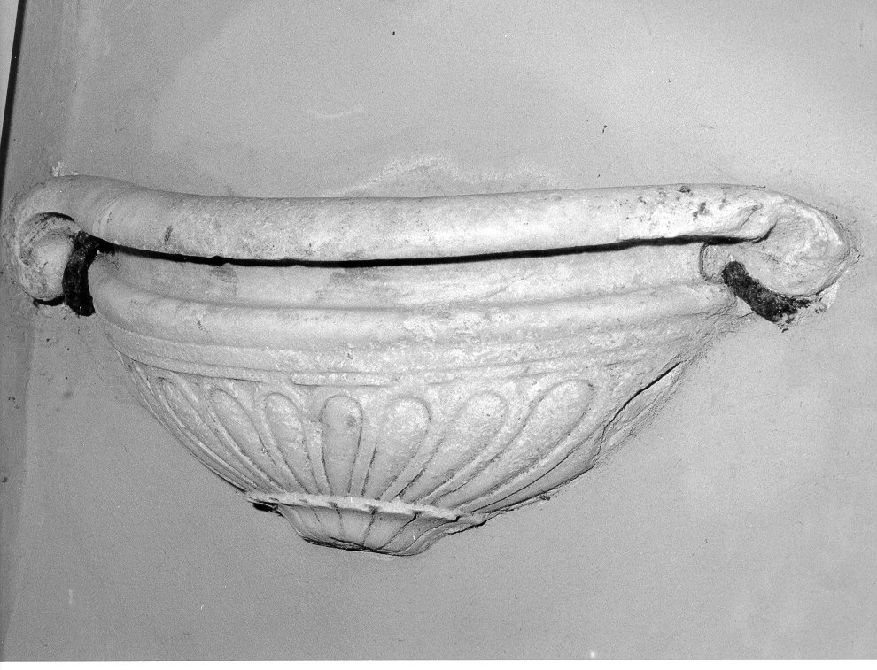 acquasantiera - bottega toscana (sec. XVI)