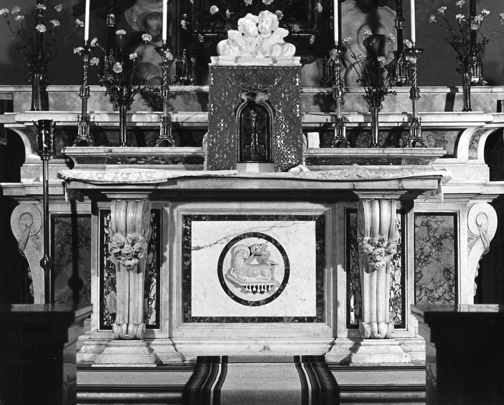 altare - bottega pisana (primo quarto sec. XVIII)