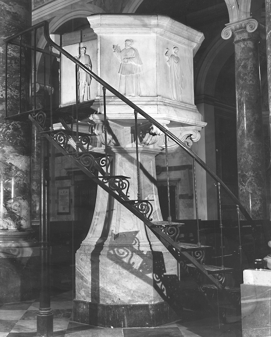 pulpito di Duprè Amalia (sec. XIX)