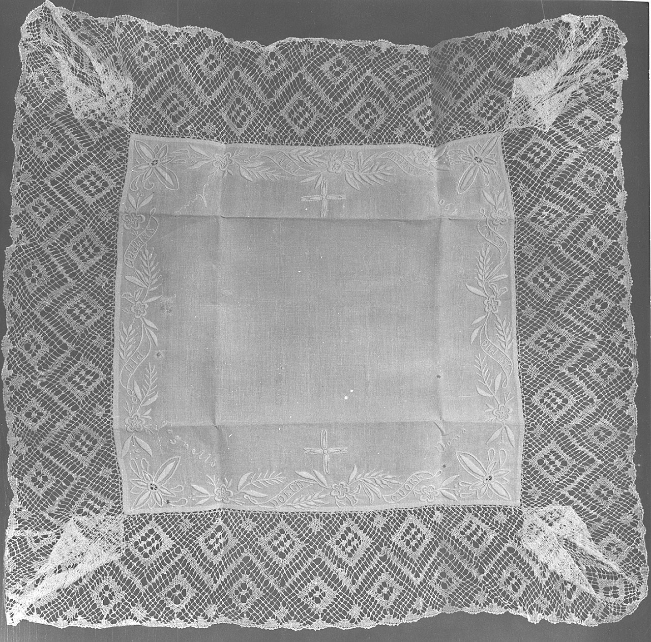 corporale - manifattura italiana (sec. XX)