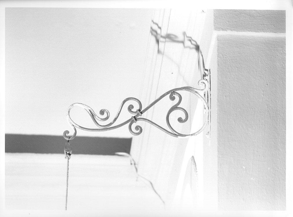 portalampada, serie - bottega toscana (seconda metà sec. XIX)