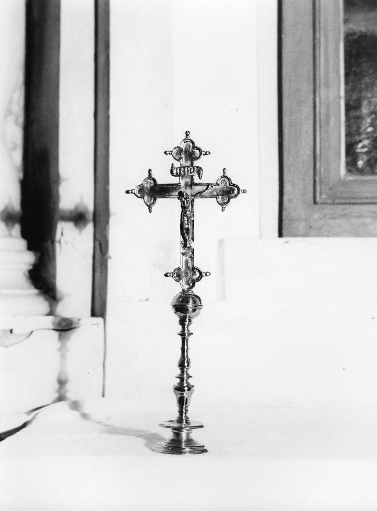 Cristo crocifisso dolente (croce da tavolo, opera isolata) - bottega toscana (secc. XVIII/ XIX)