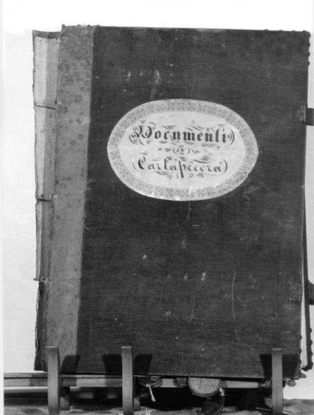 coperta di libro - bottega toscana (sec. XIII)