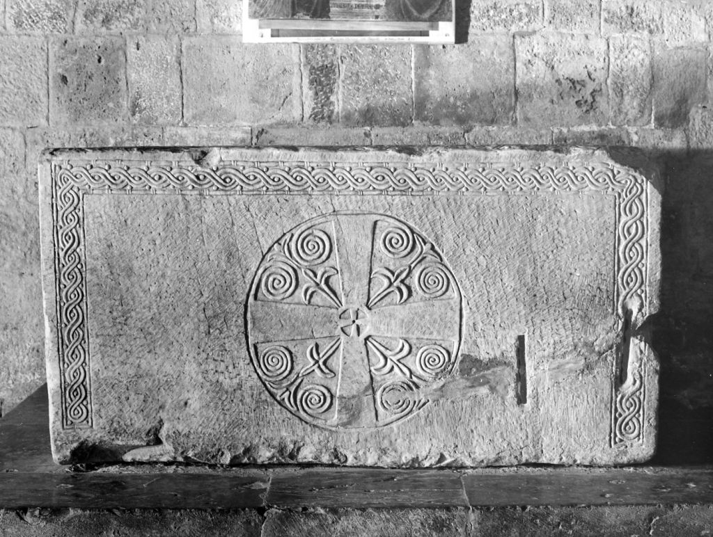 fonte battesimale - bottega toscana (sec. XI)