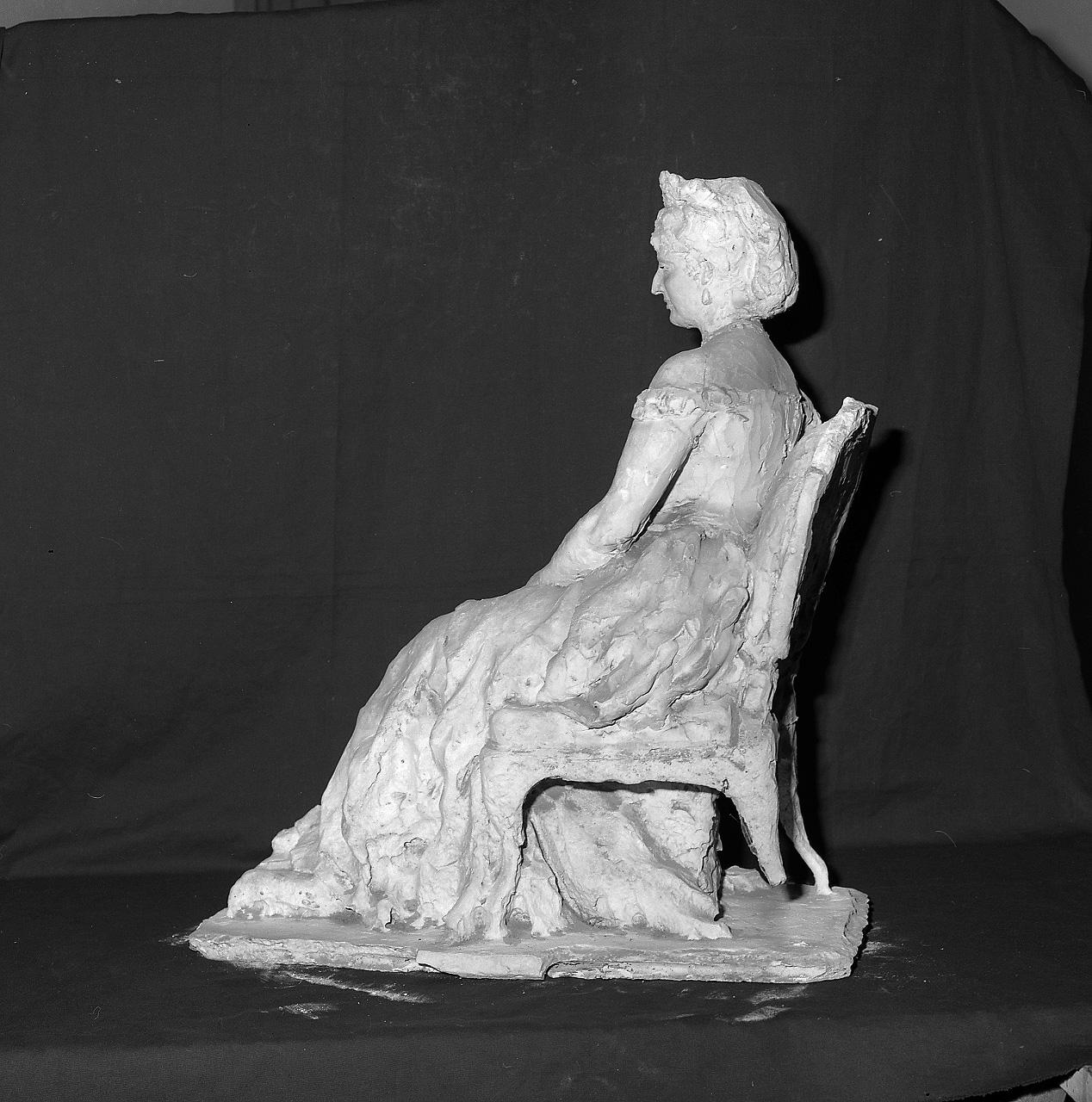 La Regina Margherita seduta (scultura, opera isolata) di Griselli Italo Orlando (sec. XX)