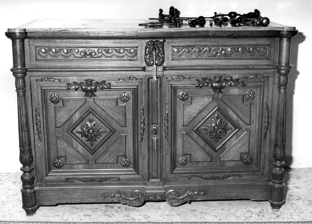 mobile - bottega italiana (seconda metà sec. XIX)