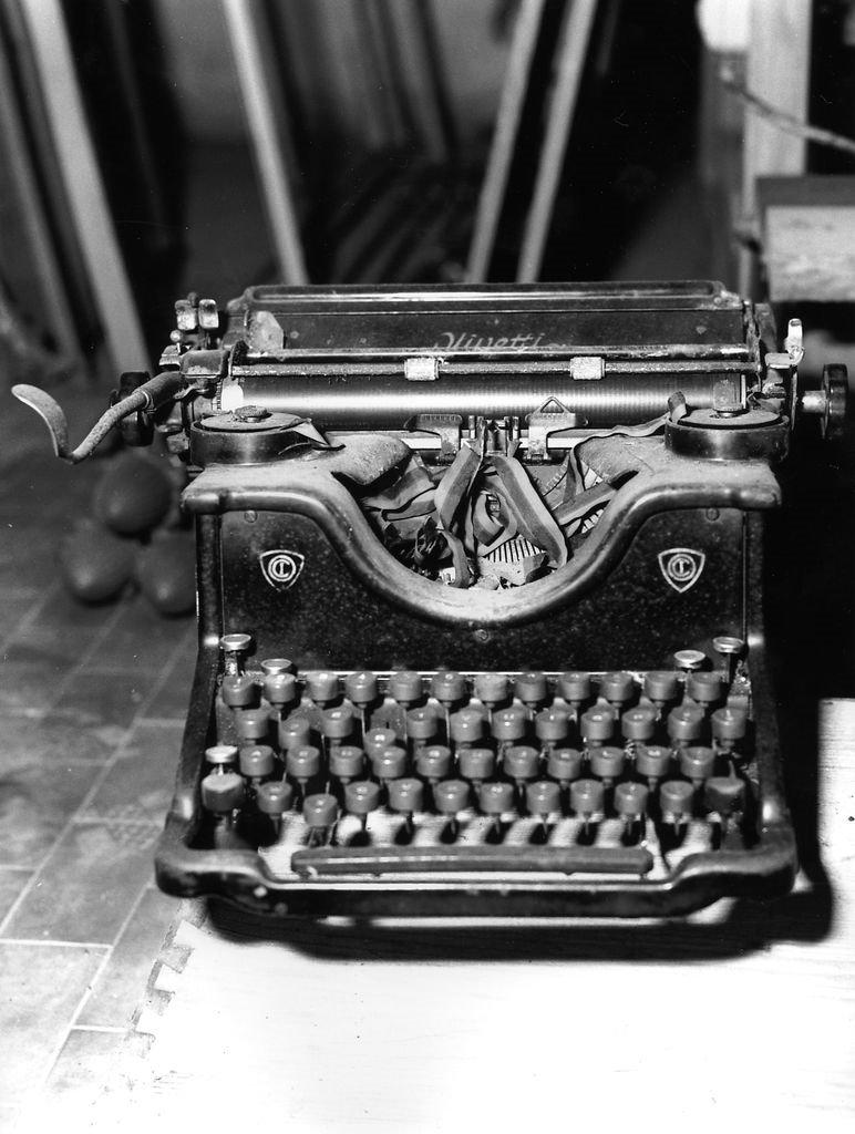 macchina per scrivere - ambito italiano (primo quarto sec. XX)