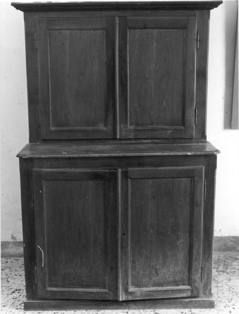 mobile da sacrestia con alzata - bottega italiana (secc. XIX/ XX)