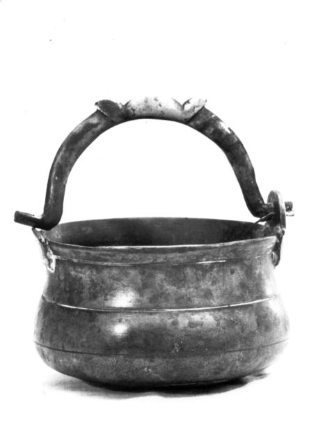 secchiello per l'acqua benedetta - bottega lucchese (sec. XVII)