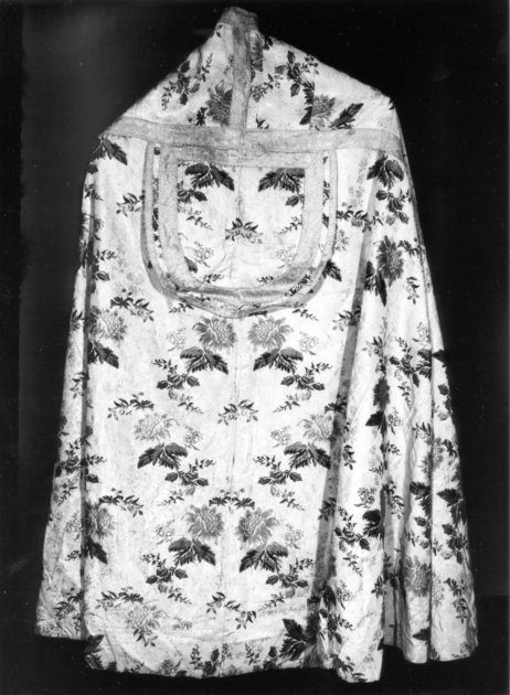 piviale - manifattura italiana (terzo quarto sec. XVIII)