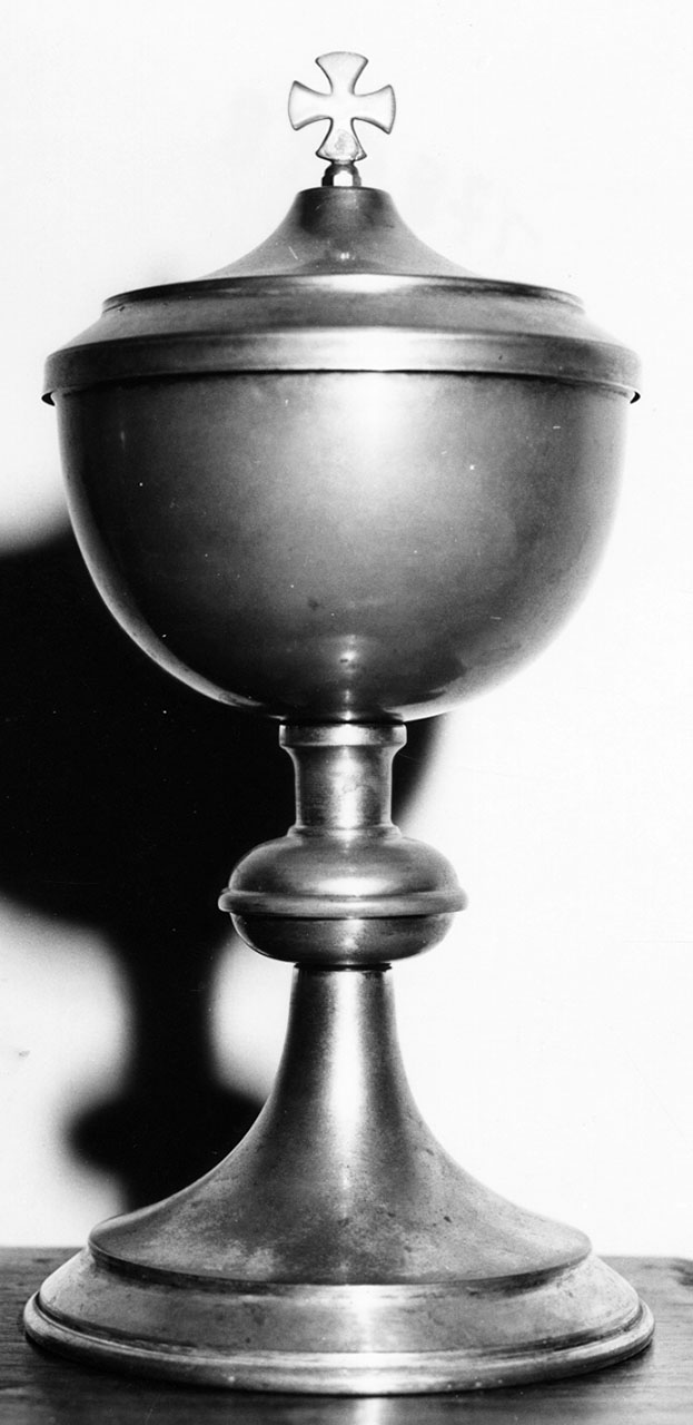 pisside - bottega toscana (inizio sec. XX)