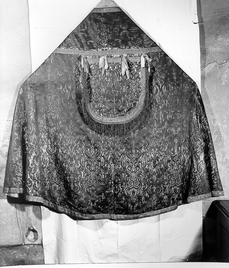 piviale - manifattura lucchese (sec. XVII)