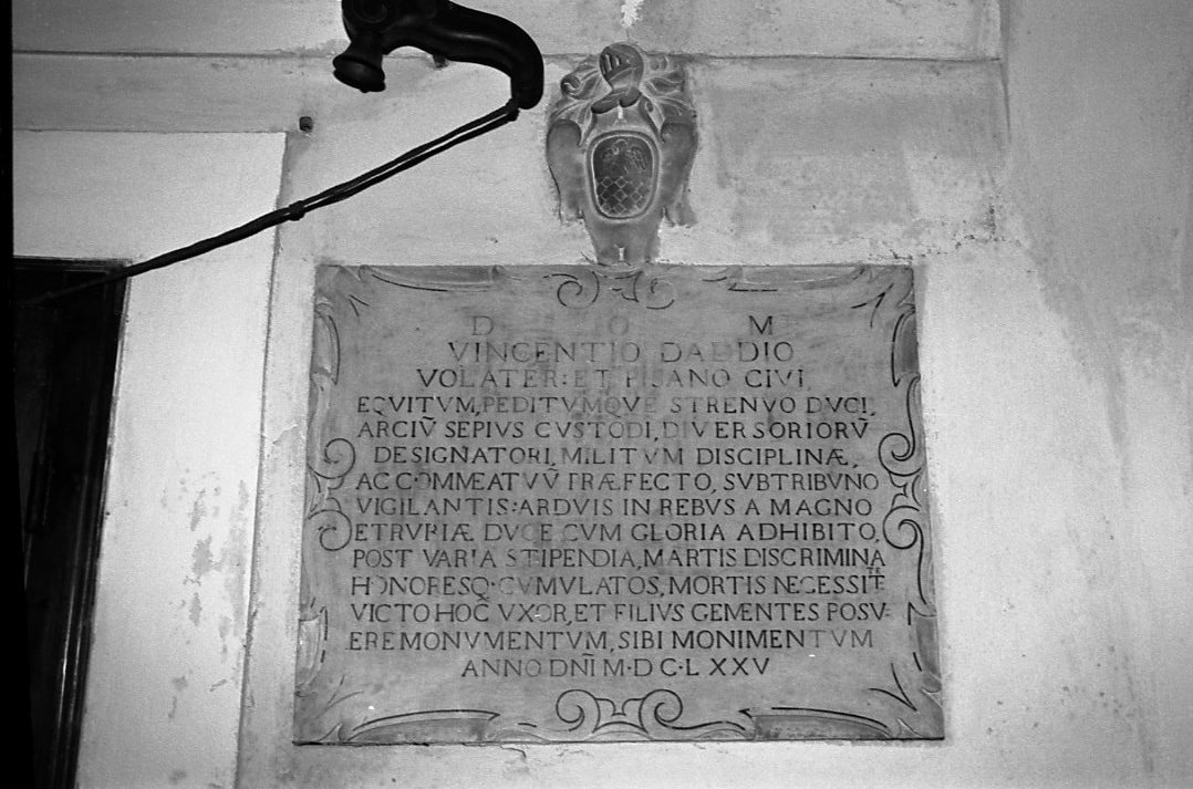 lastra tombale, opera isolata - bottega italiana (sec. XVII)