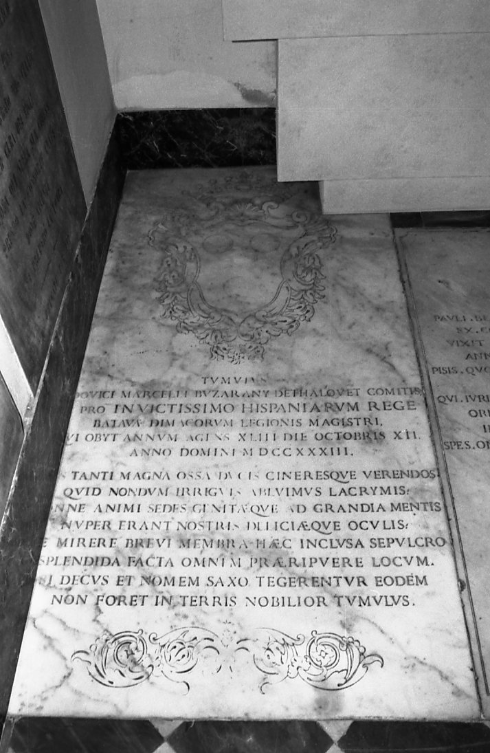 lapide tombale, opera isolata - bottega italiana (sec. XVIII)