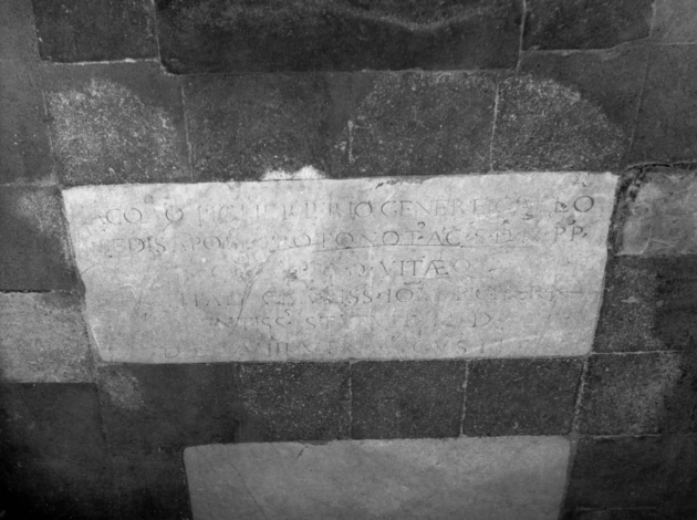 lapide tombale - bottega italiana (sec. XVI)