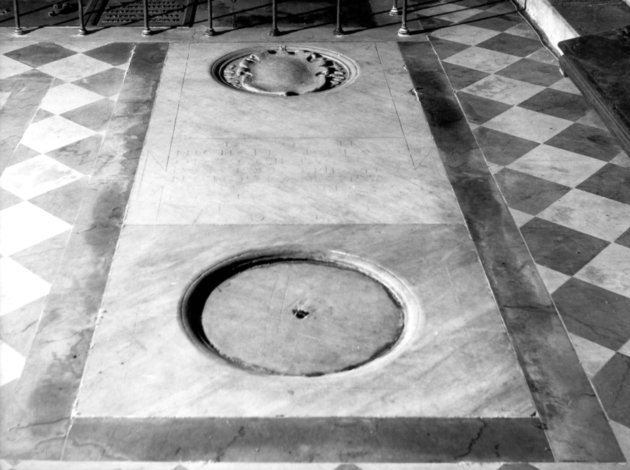 lastra tombale - bottega italiana (sec. XVI)