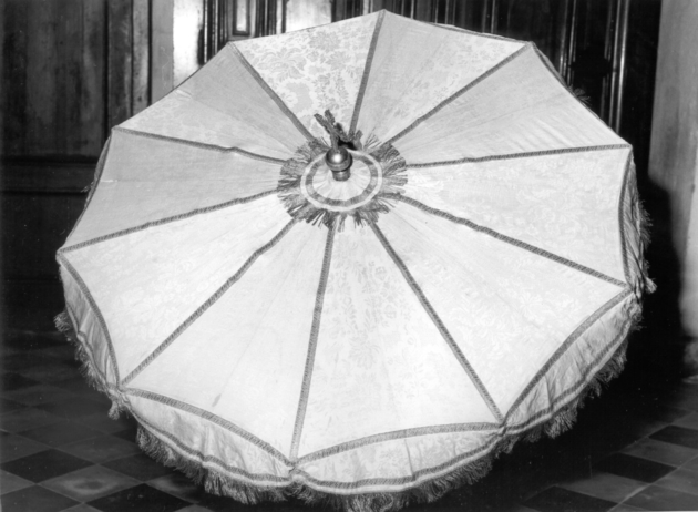 ombrellino processionale - manifattura lucchese (seconda metà sec. XVIII)