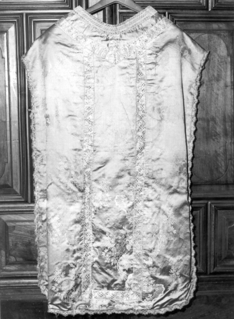 paramento liturgico - manifattura lucchese (seconda metà sec. XVIII)