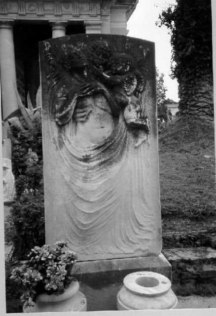 stele funeraria di Tarrini Oreste Cesare (prima metà sec. XX)