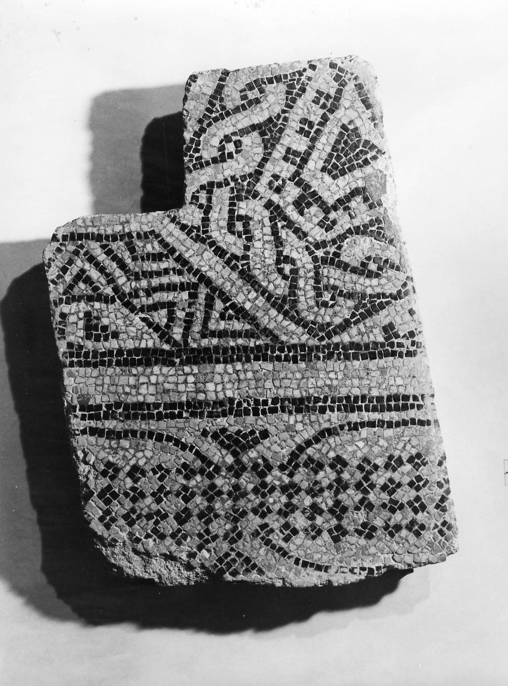 decorazione musiva, frammento - ambito lucchese (secc. IX/ X)