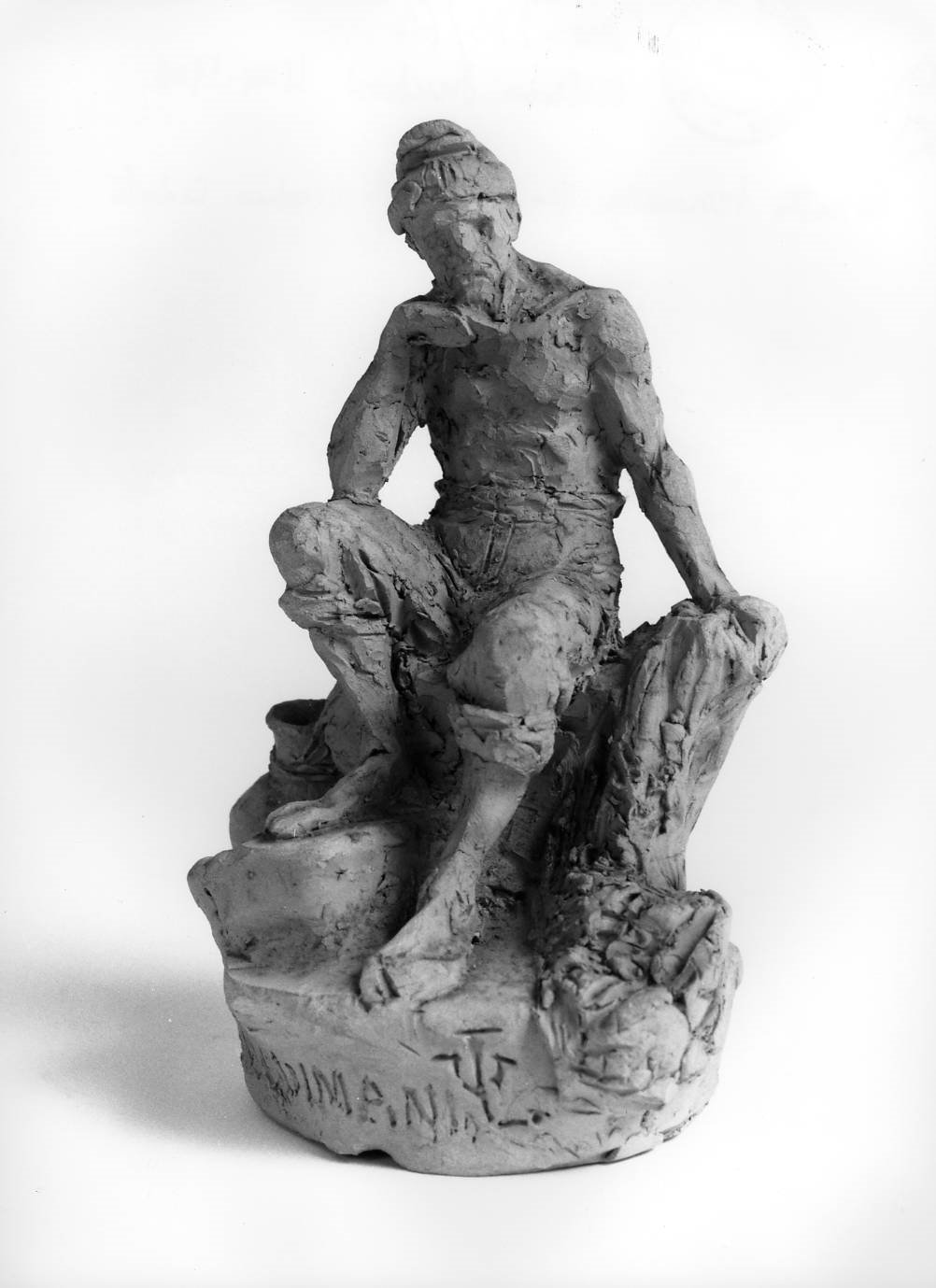 figura maschile seduta (scultura) di Lucchesi Urbano (ultimo quarto sec. XIX)