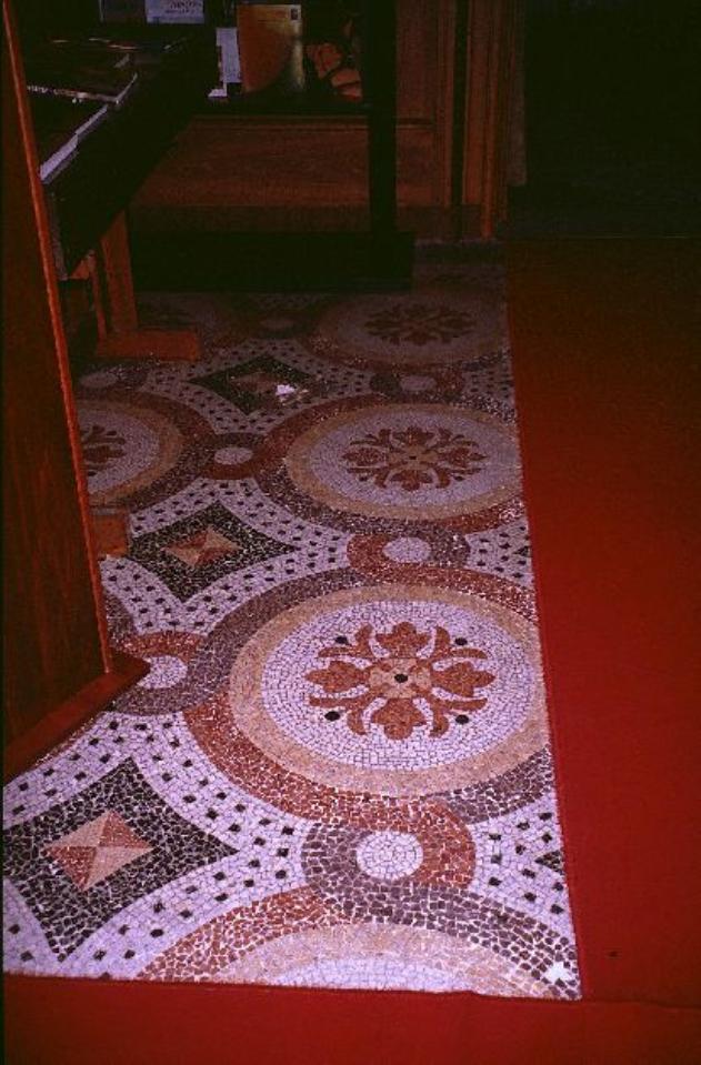 motivo decorativo geometrico e vegetale stilizzato (pavimento) - bottega toscana (sec. XIX)