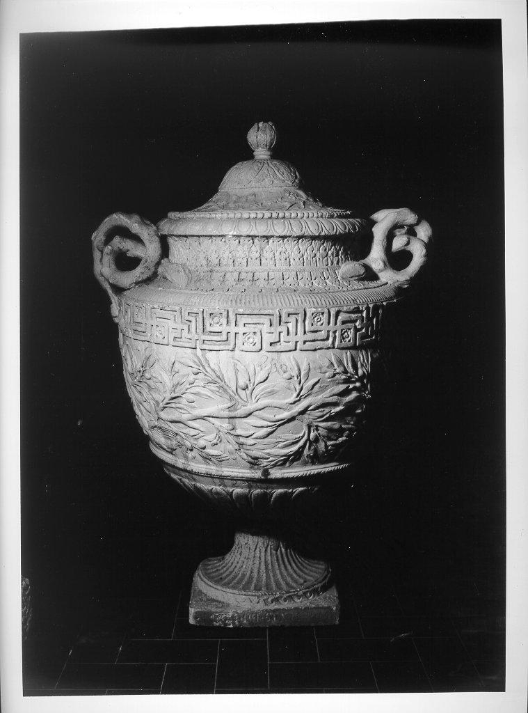 pisside, opera isolata - bottega italiana (metà sec. XX)