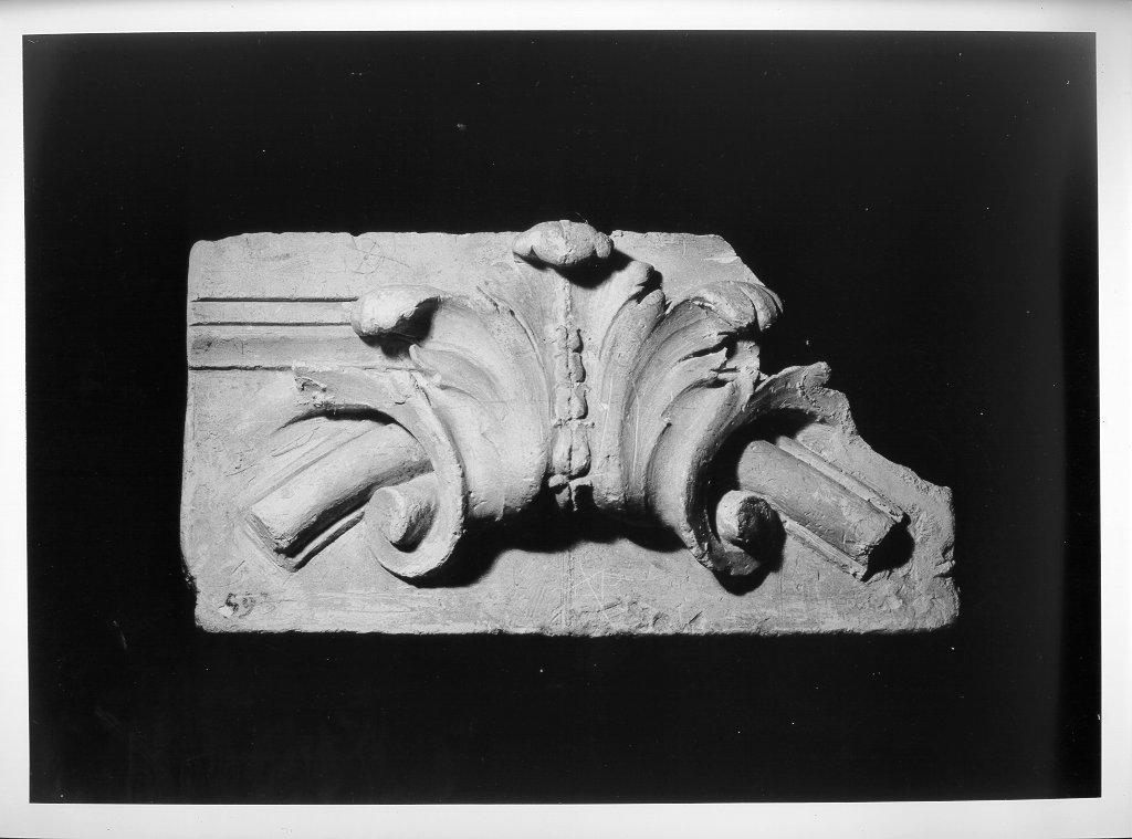 motivi decorativi architettonici (cornice architettonica, elemento d'insieme) - bottega italiana (fine/inizio secc. XIX/ XX)