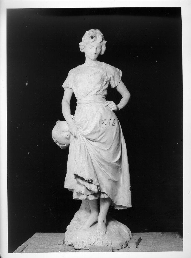 Fanciulla con anfora (statua, opera isolata) - ambito francese (seconda metà sec. XIX)