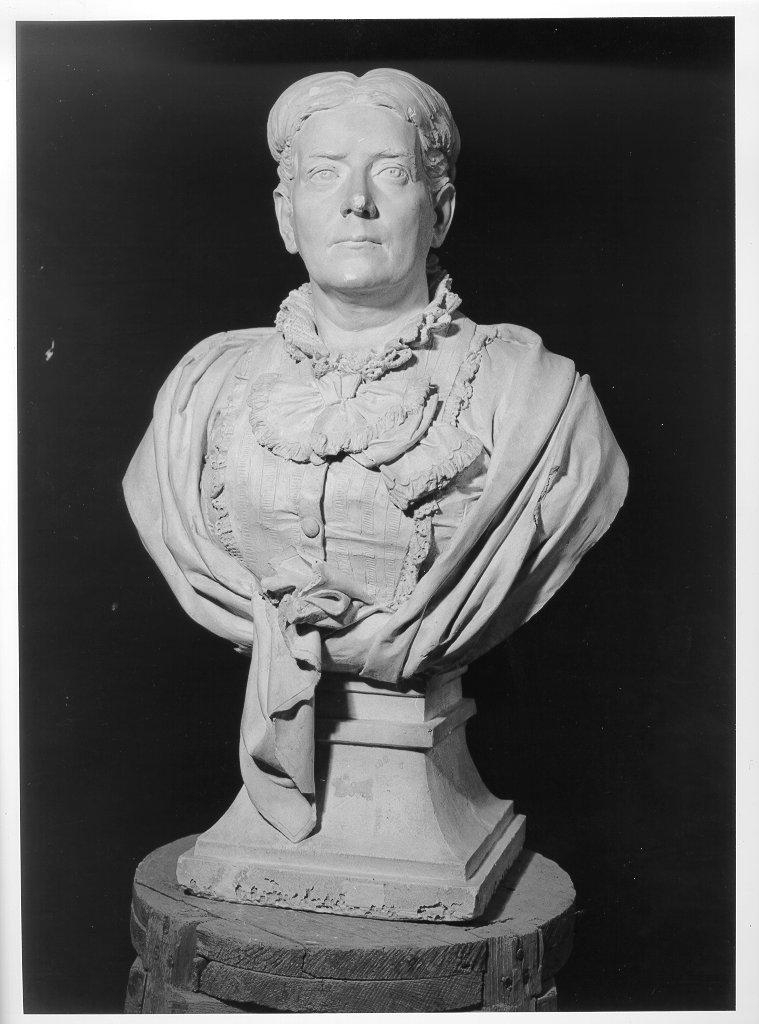 ritratto di donna (busto, opera isolata) di Lazzerini Alessandro (sec. XIX)