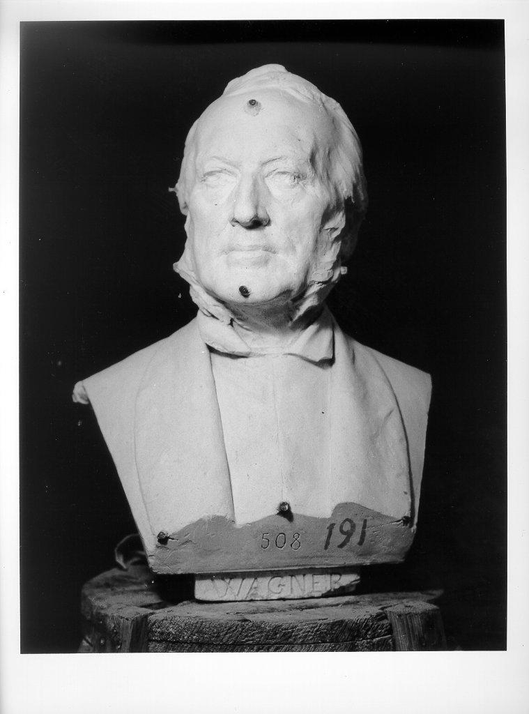 busto ritratto d'uomo (modello, opera isolata) di Lazzerini Alessandro (sec. XX)