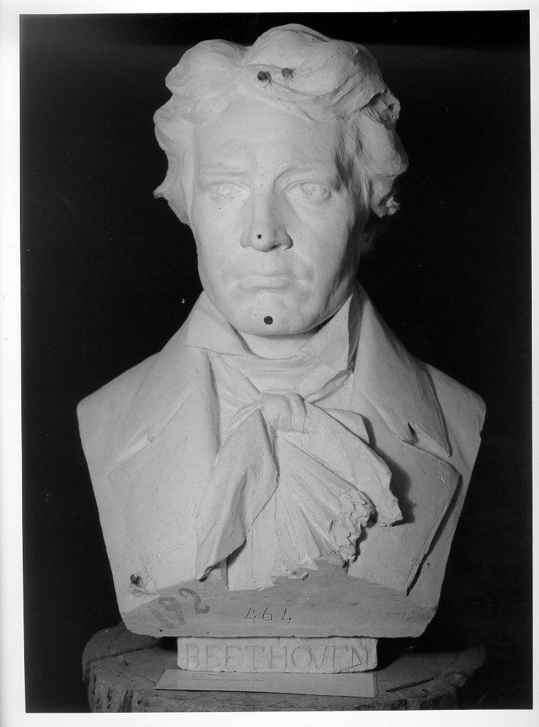 busto ritratto d'uomo (modello, opera isolata) di Lazzerini Alessandro (sec. XX)