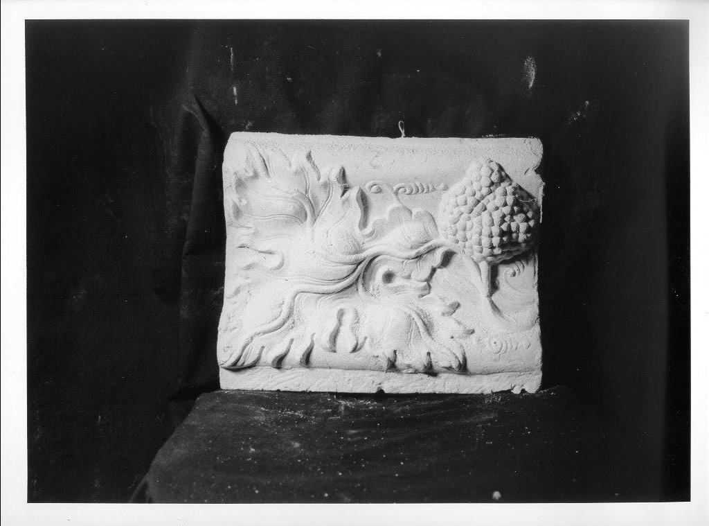 rilievo, elemento d'insieme - bottega italiana (inizio sec. XX)