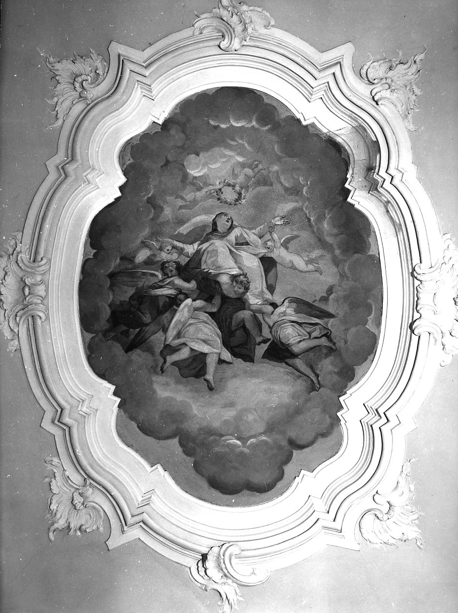 Madonna in gloria (decorazione plastica) di Somazzi Angiolo Maria (sec. XVIII)