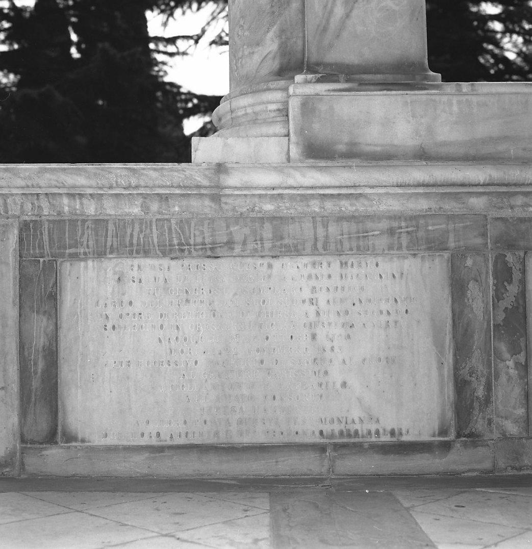 lapide tombale - bottega pisana (sec. XIX)