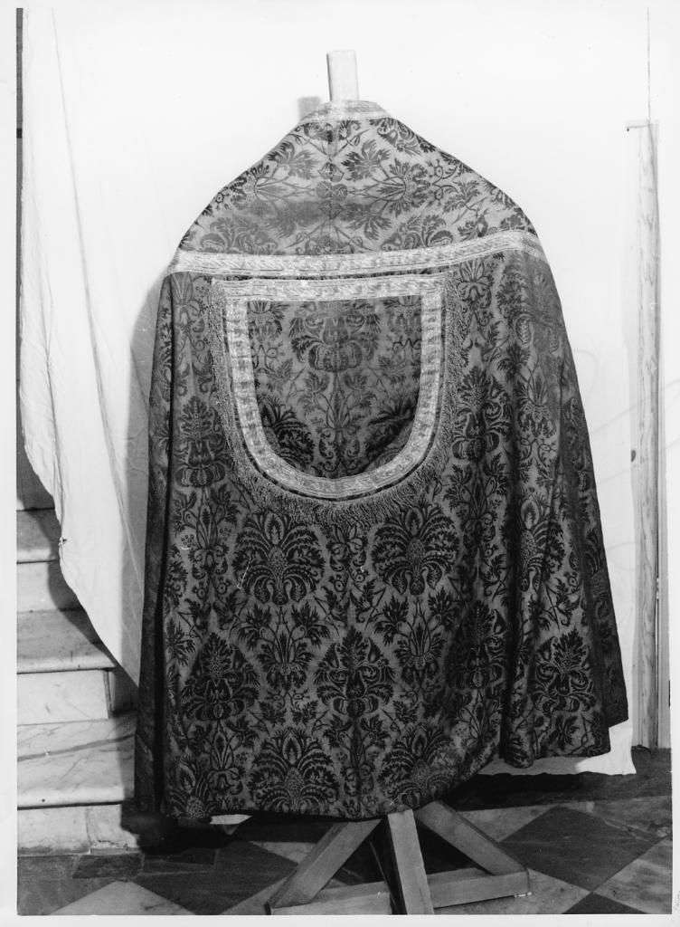 piviale - manifattura toscana (prima metà sec. XVIII)