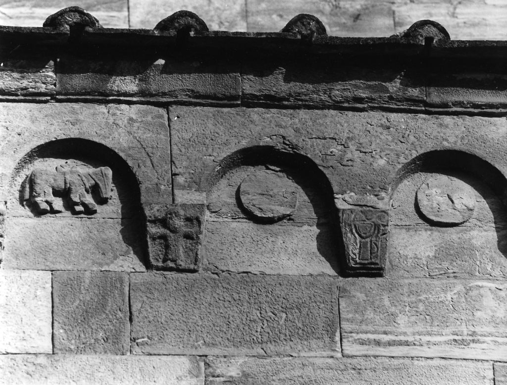 decorazione plastica - bottega apuana (sec. XII)