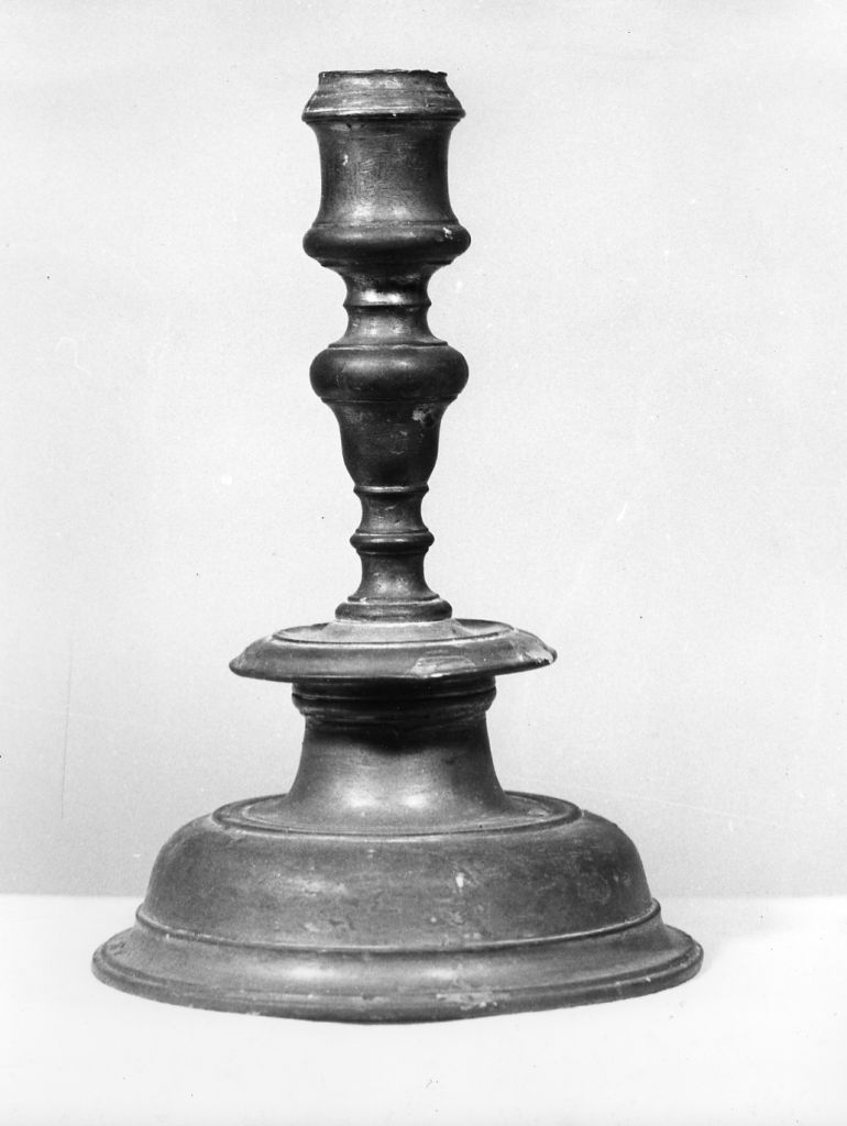 candeliere - bottega italiana (fine sec. XVII)