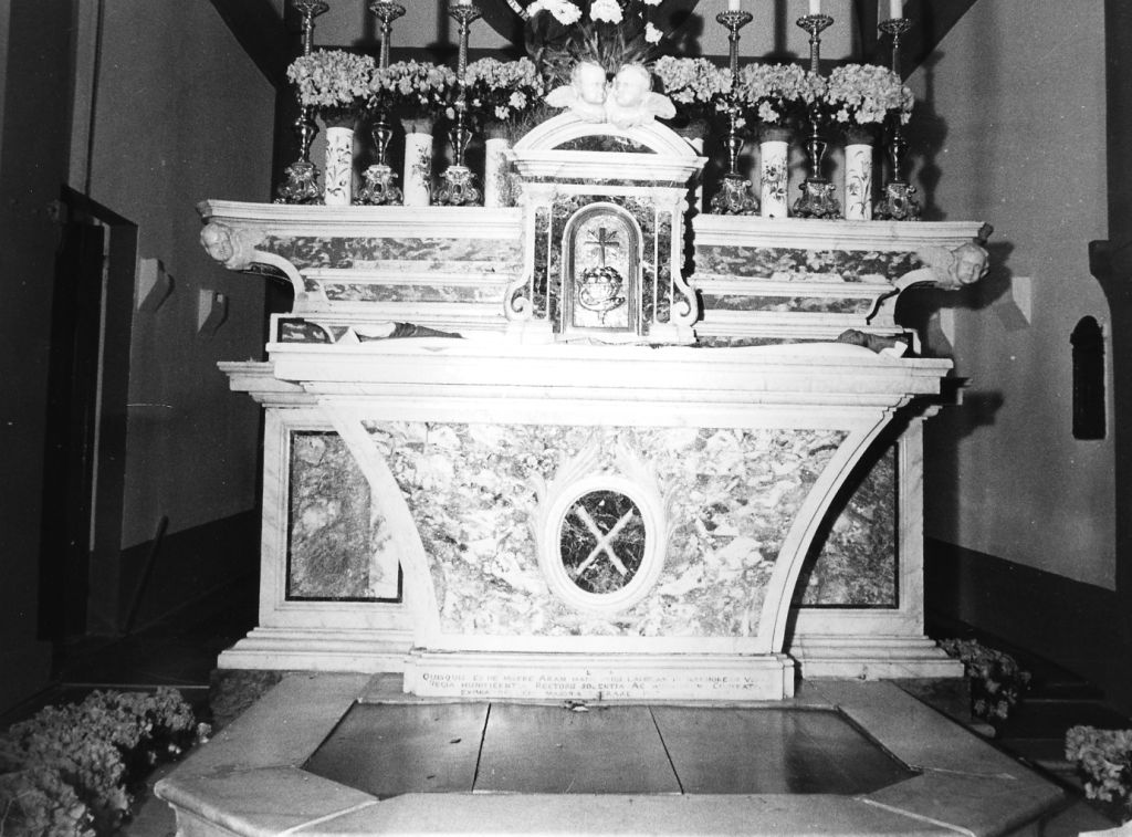 altare - bottega carrarese (sec. XVIII)