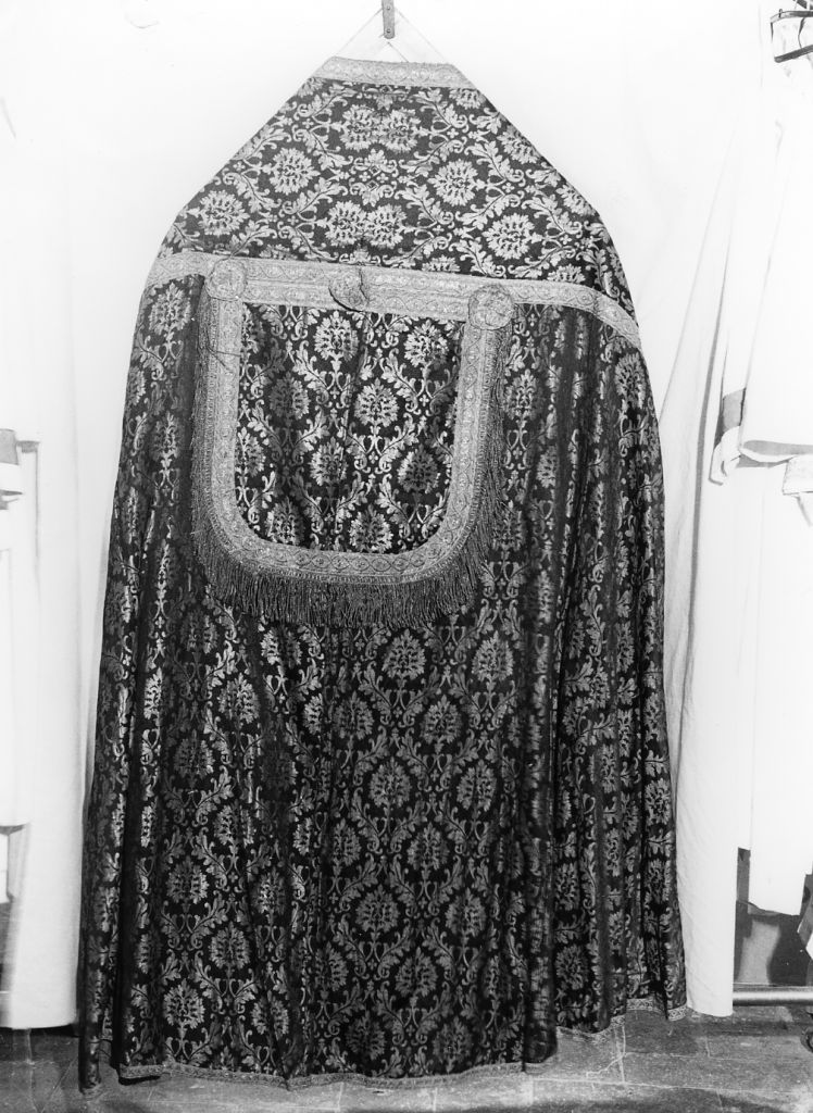 piviale - manifattura toscana (terzo quarto sec. XIX)