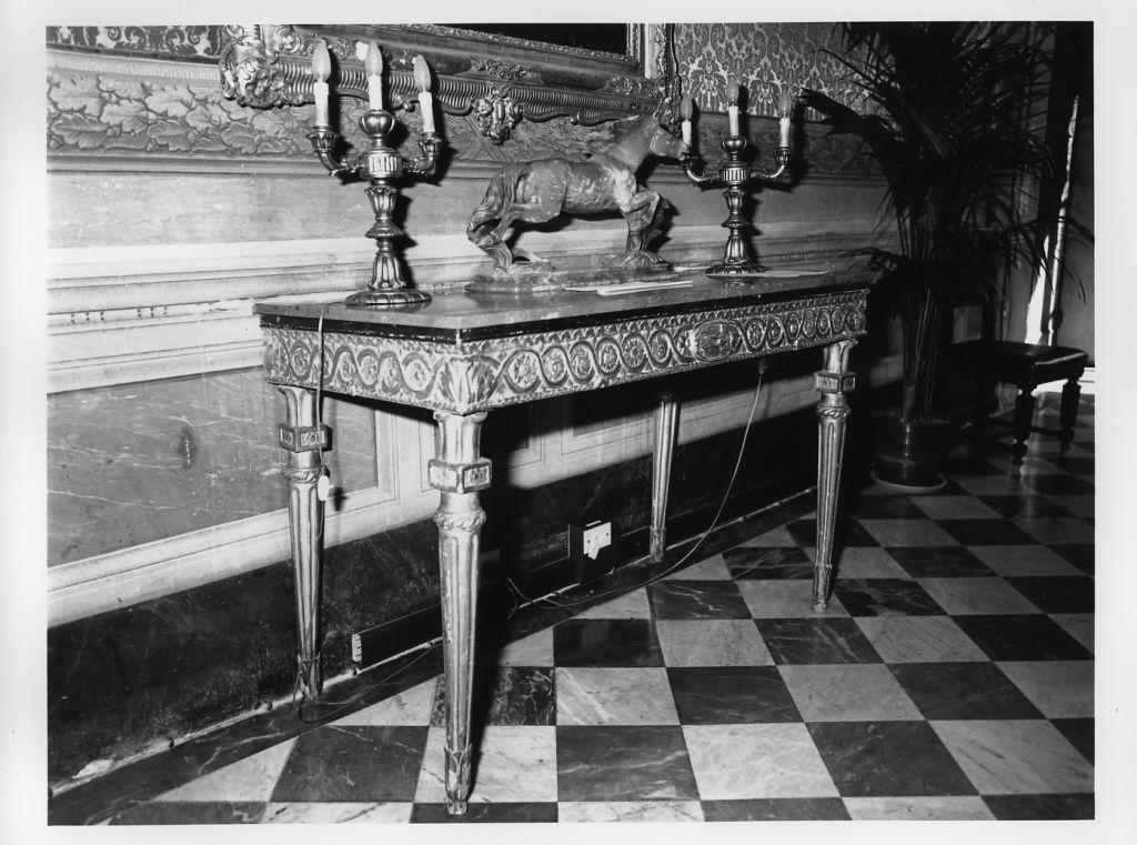 console - bottega italiana (fine/inizio secc. XVIII/ XIX)